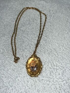 Vintage Max Factor Solid Perfume Locket Necklace Gold Tone Floral Rose Pendant